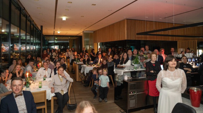 41-Christa-Philip-Teaser