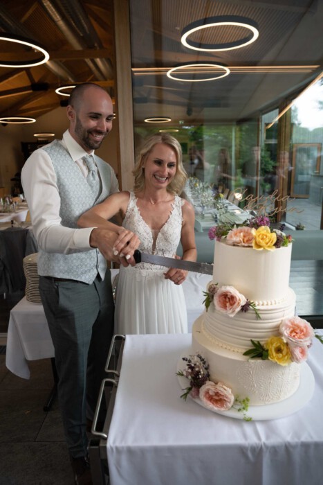 12-Teaser-Claudia-Kevin